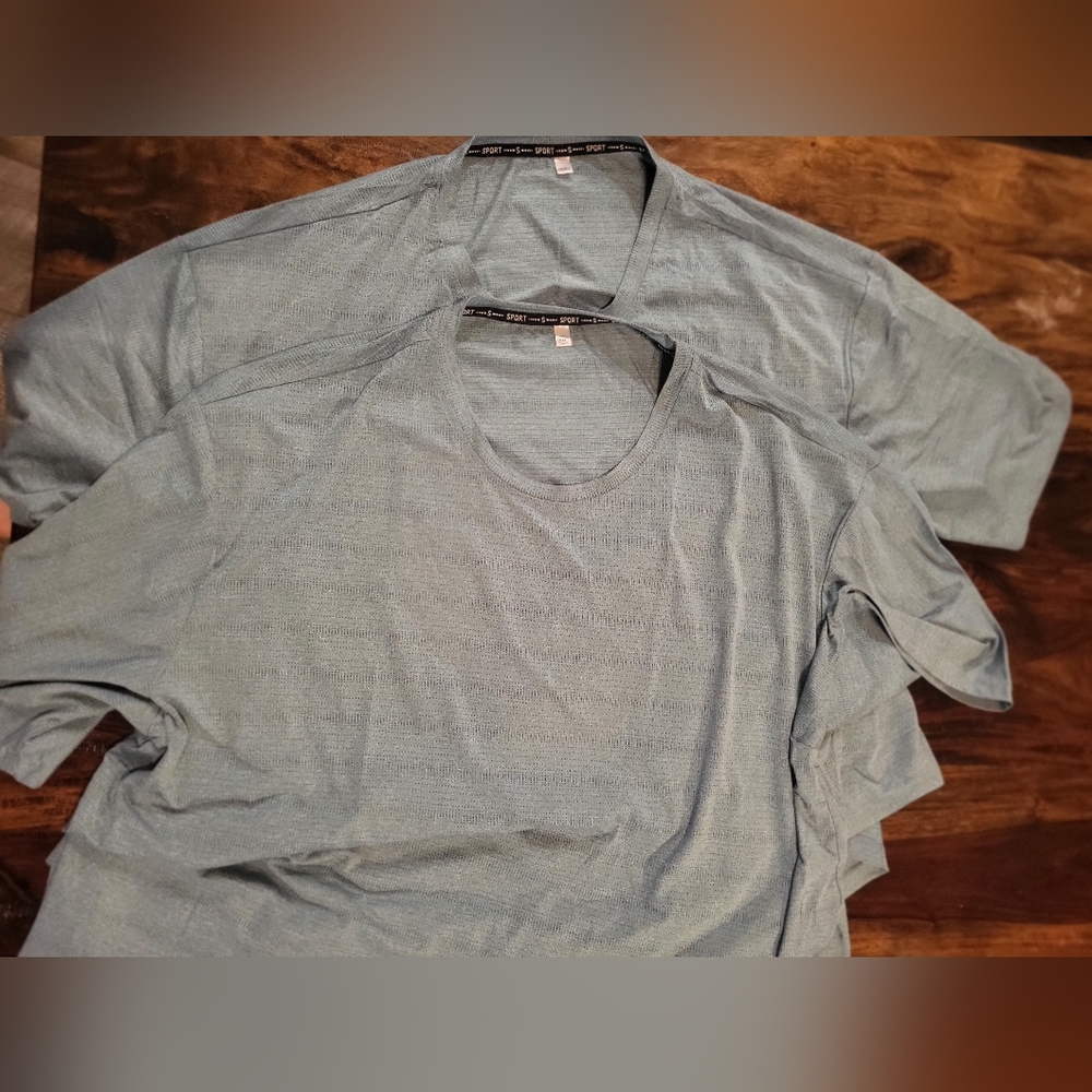 BUNDLE OF 2 Men's Blue T-Shirts Lt Weight Knit Sz 5x Blue